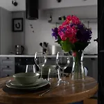 Wola - Location, Bus&trams Nearby - By Rentujemy Apartment Warsaw
