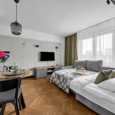 Wola - Location, Bus&trams Nearby - By Rentujemy Warsaw