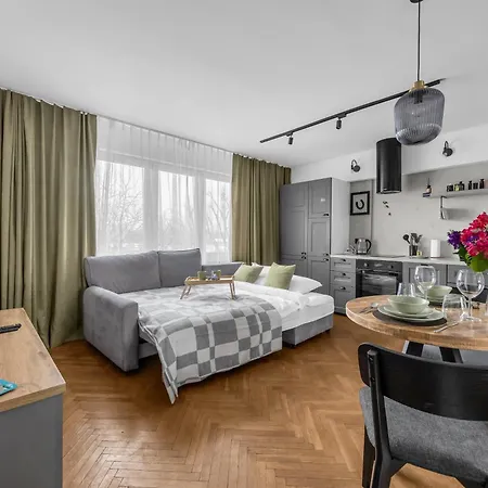 Wola - Location, Bus&trams Nearby - By Rentujemy Warsaw