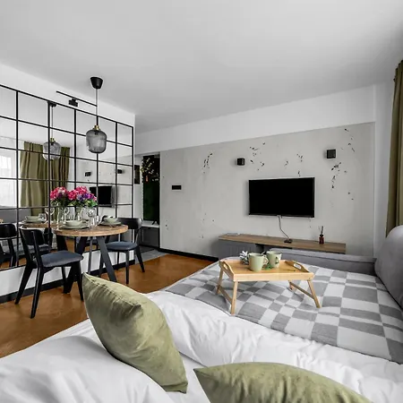 Wola - Location, Bus&trams Nearby - By Rentujemy Apartment Warsaw